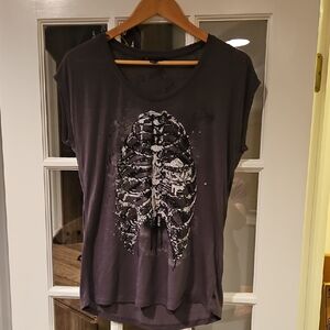 Rock & Republic Gray Graphic Cap Sleeve Tee With Glitter Rib Cage Design. Size S